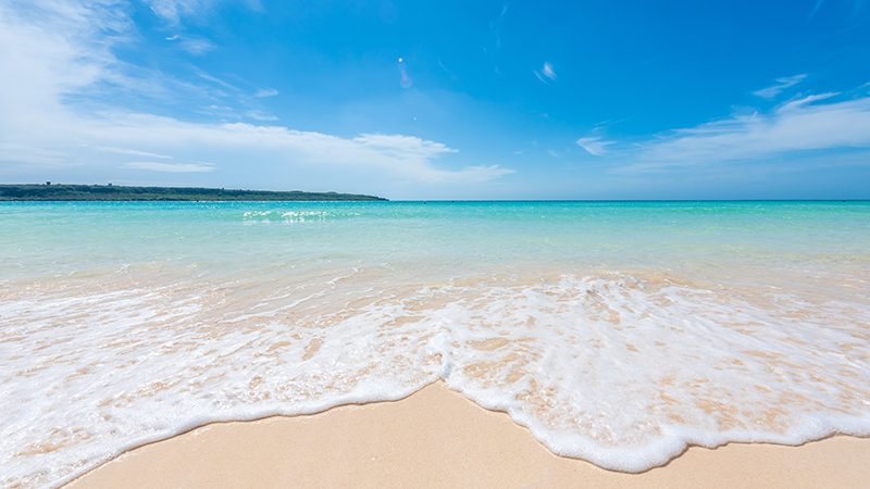 宮古島の美しい海と与那覇前浜のビーチ