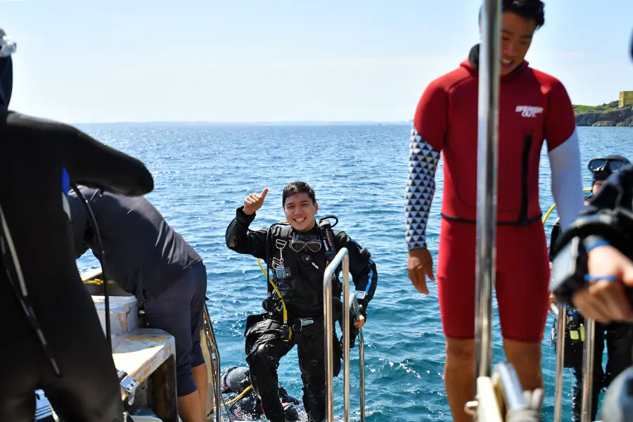 宮古島で潜る韓国人ダイバー